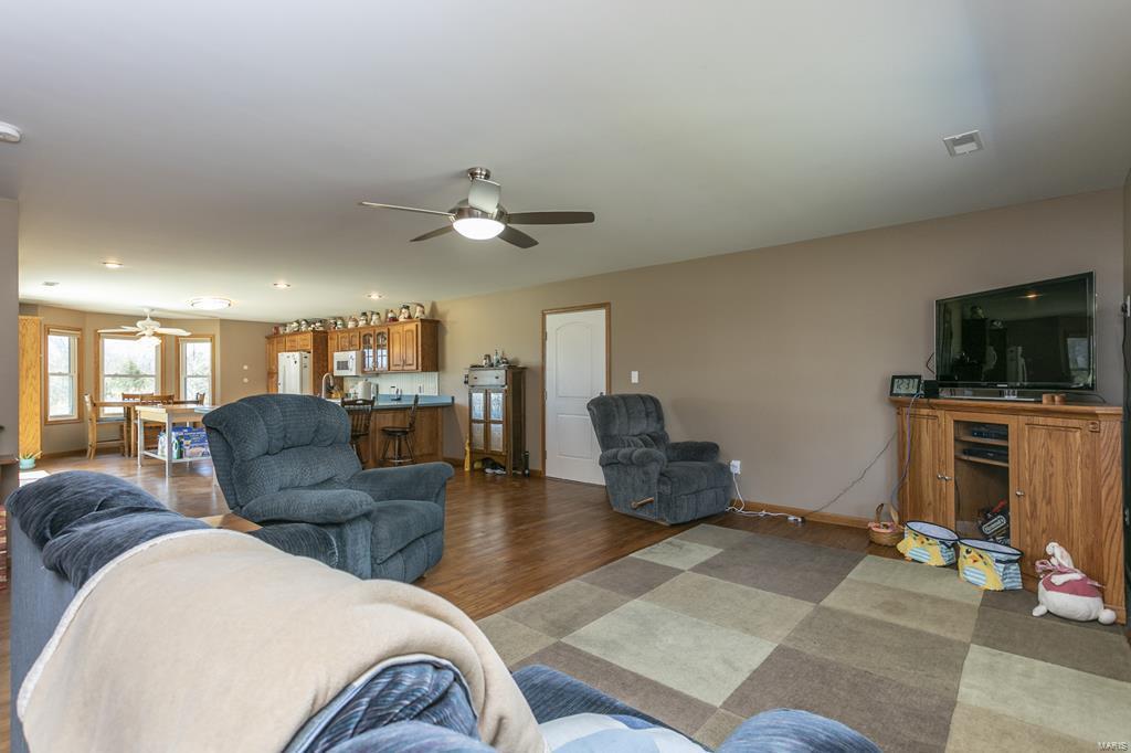 15 Van Buren Road Texico, IL 62889 - Photo 8 of 49