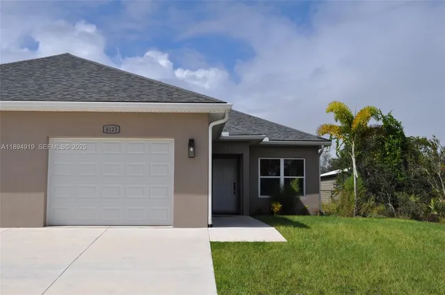 $1,800 | 4123 Mandarin Road, Unit 4123, Sebring, FL 33875