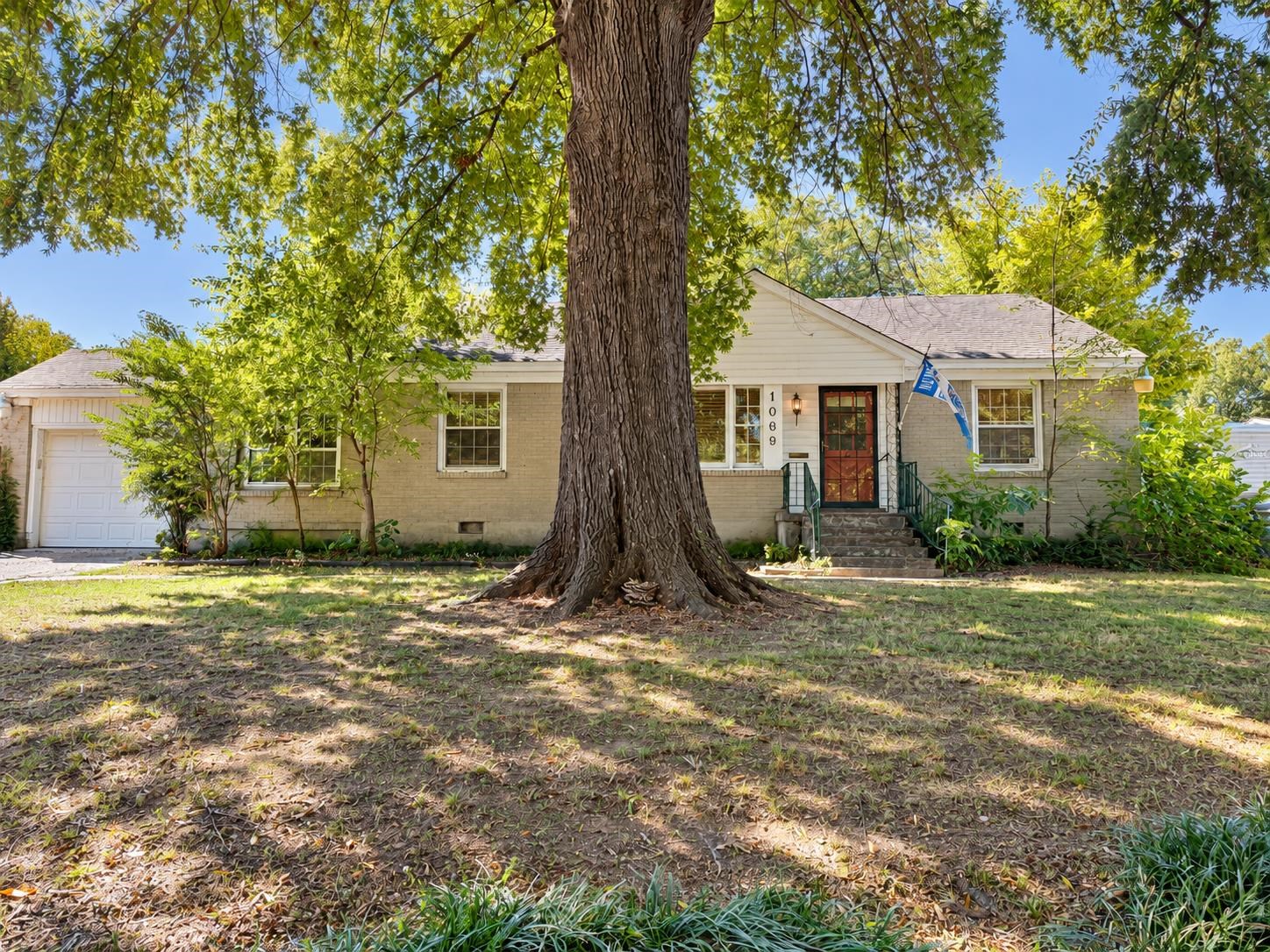 1069 Tatum Road Memphis, TN 38122 - Photo 2 of 19 Gallery Image 2