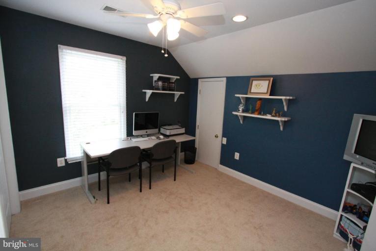 12100 Sheets Farm Road North Potomac, MD 20878 - Photo 20 of 30 Bedroom #2