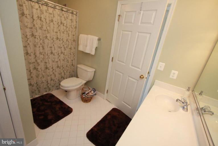 12100 Sheets Farm Road North Potomac, MD 20878 - Photo 25 of 30 Bath #2