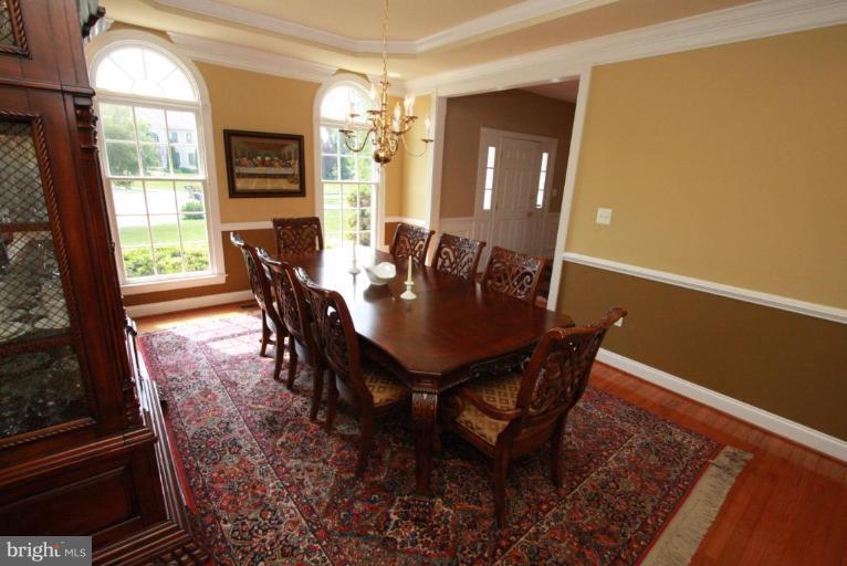 12100 Sheets Farm Road North Potomac, MD 20878 - Photo 4 of 30 Dining Room