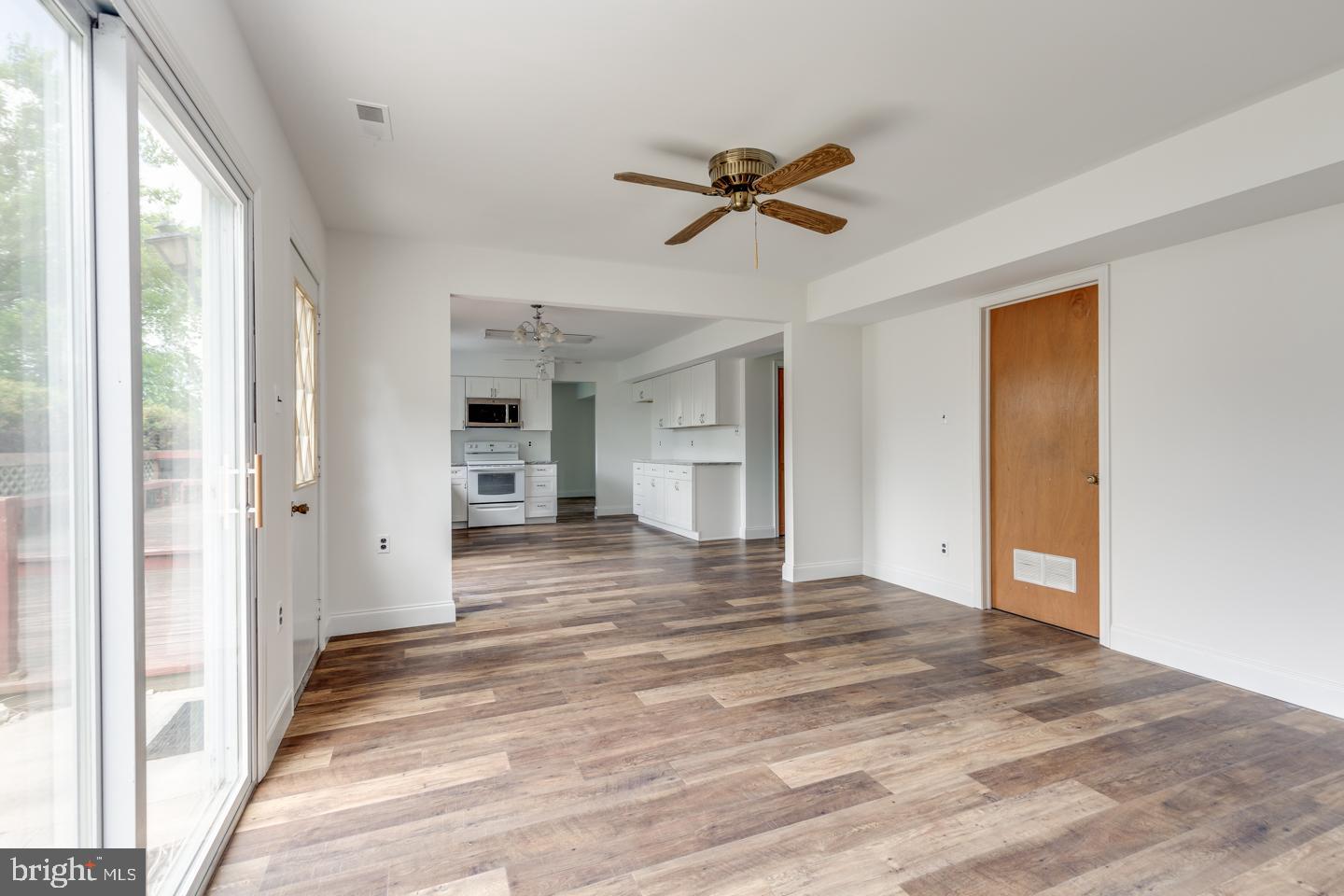 8 Hartford Road Sewell, NJ 08080 - Photo 14 of 28 Gallery Image 14