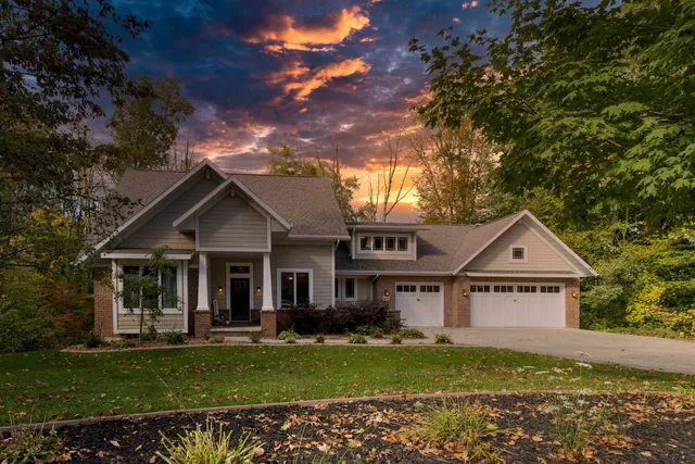 $839,900 | N1499 Forest Glen Drive, Greenville, WI 54942