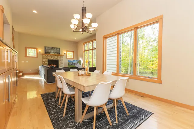 $839,900 | N1499 Forest Glen Drive, Greenville, WI 54942