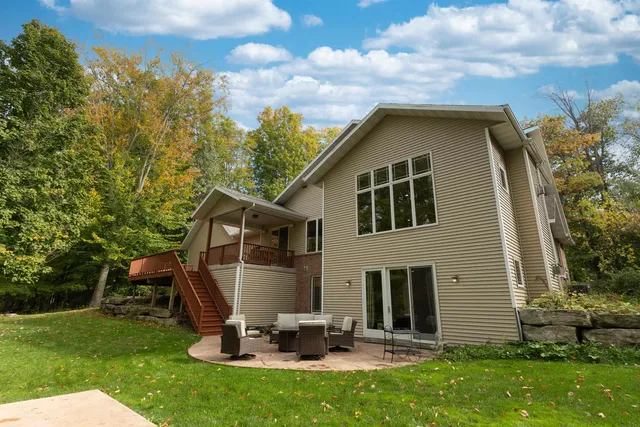 $839,900 | N1499 Forest Glen Drive, Greenville, WI 54942