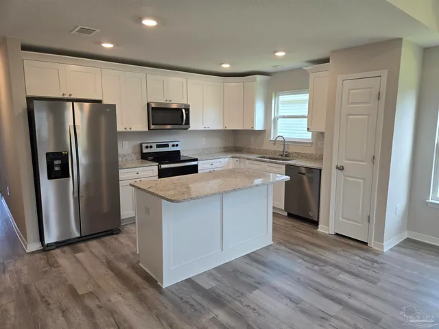 $1,900 | 2884 North 24th Avenue, Milton, FL 32583