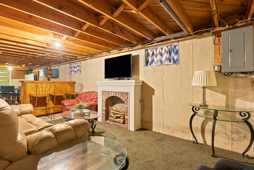 36 Dallas Street Worcester, MA 01604 - Photo 17 of 26 Gallery Image 17