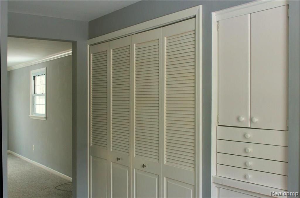 30164 Fox Grove Road Farmington Hills, MI 48334 - Photo 16 of 21