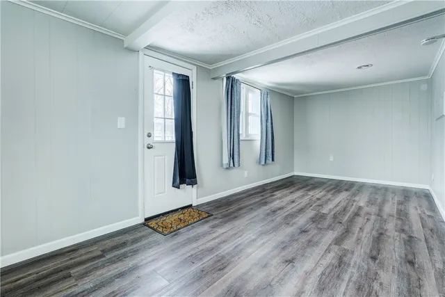 $1,300 | 1070 Gravel Road, Unit 4, Webster, NY 14580