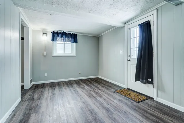 $1,300 | 1070 Gravel Road, Unit 4, Webster, NY 14580