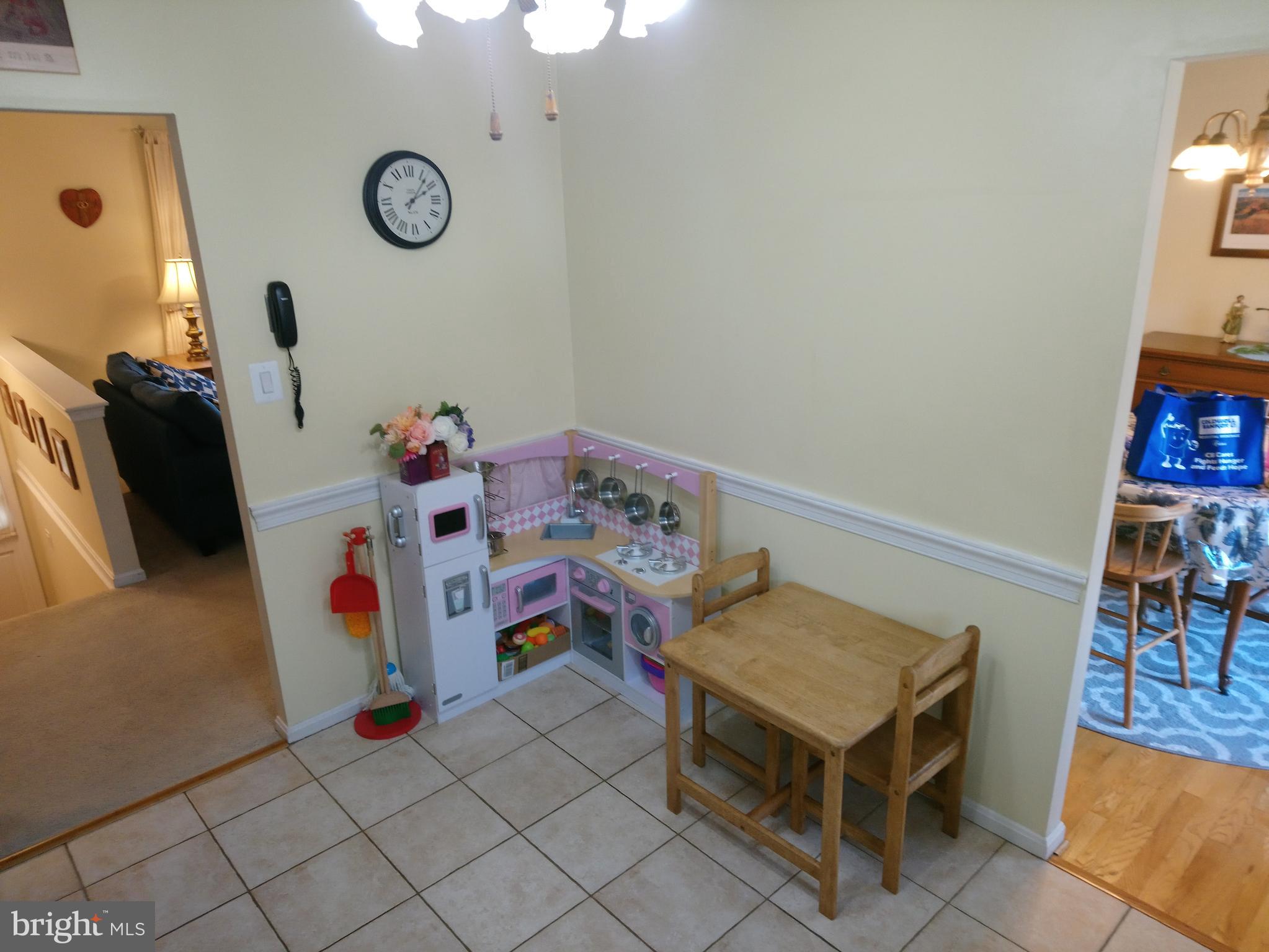 4520 Stratford Road Pomfret, MD 20675 - Photo 15 of 56 Table space kitchen 10' x 12' w/ double oven