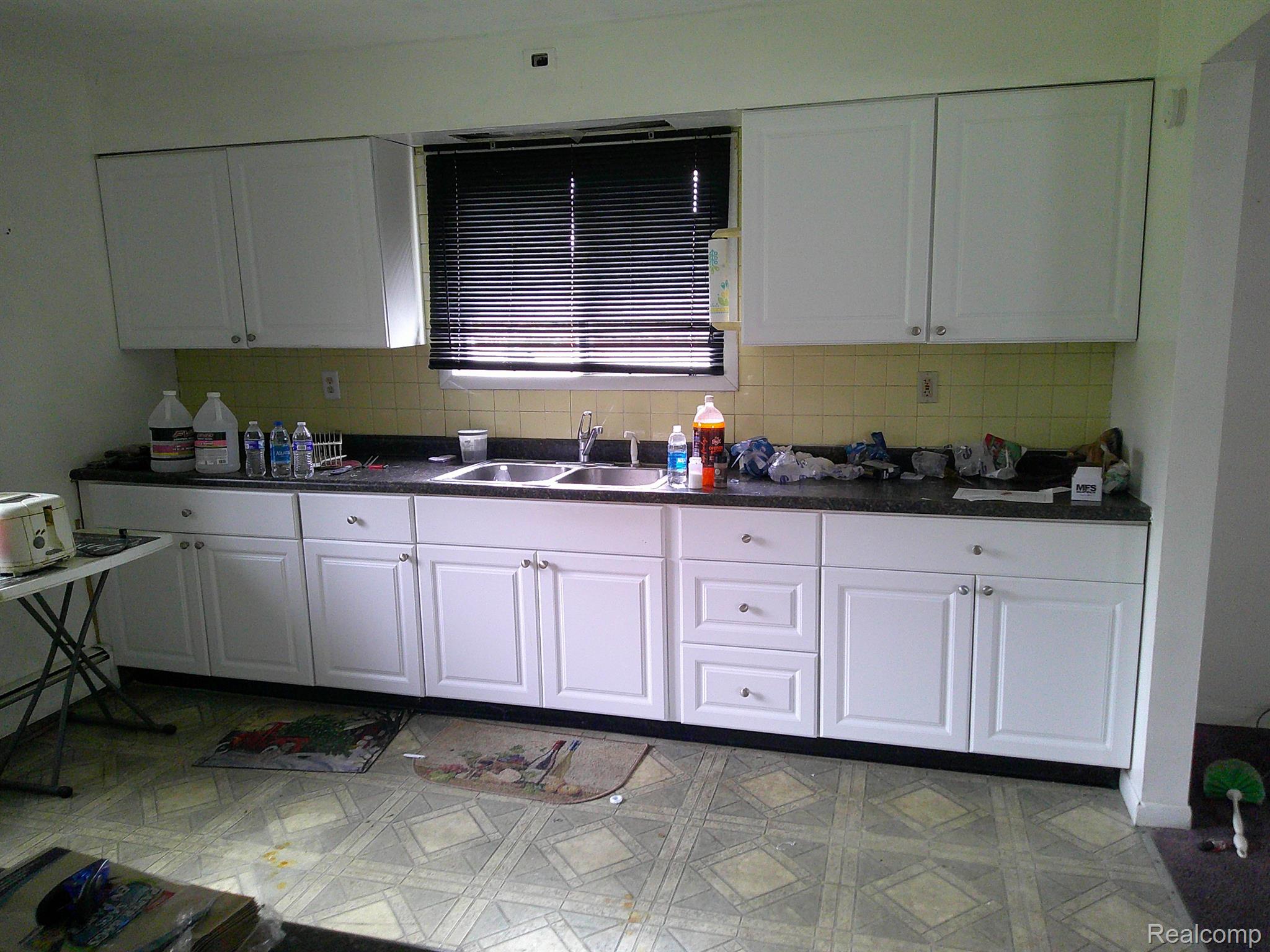 5044 North Linden Road Flint, MI 48504 - Photo 11 of 22 Gallery Image 11