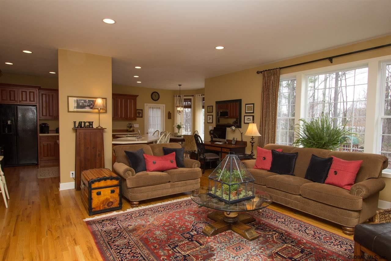12 Danforth Road Halfmoon, NY 12118 - Photo 6 of 25 Photo 6