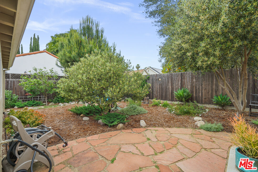 511 Crosby Street Altadena, CA 91001 - Photo 30 of 38 a view of a backyard with sitting area