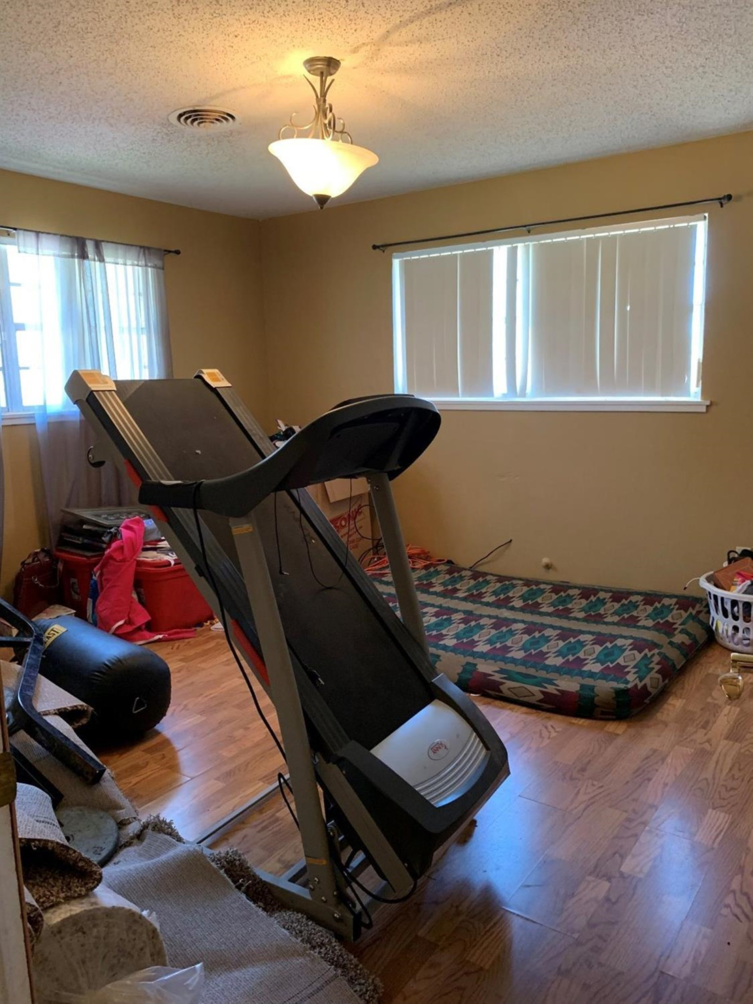 1208 Ave M Ralls, TX 79357 - Photo 9 of 22 a room with furniture and window