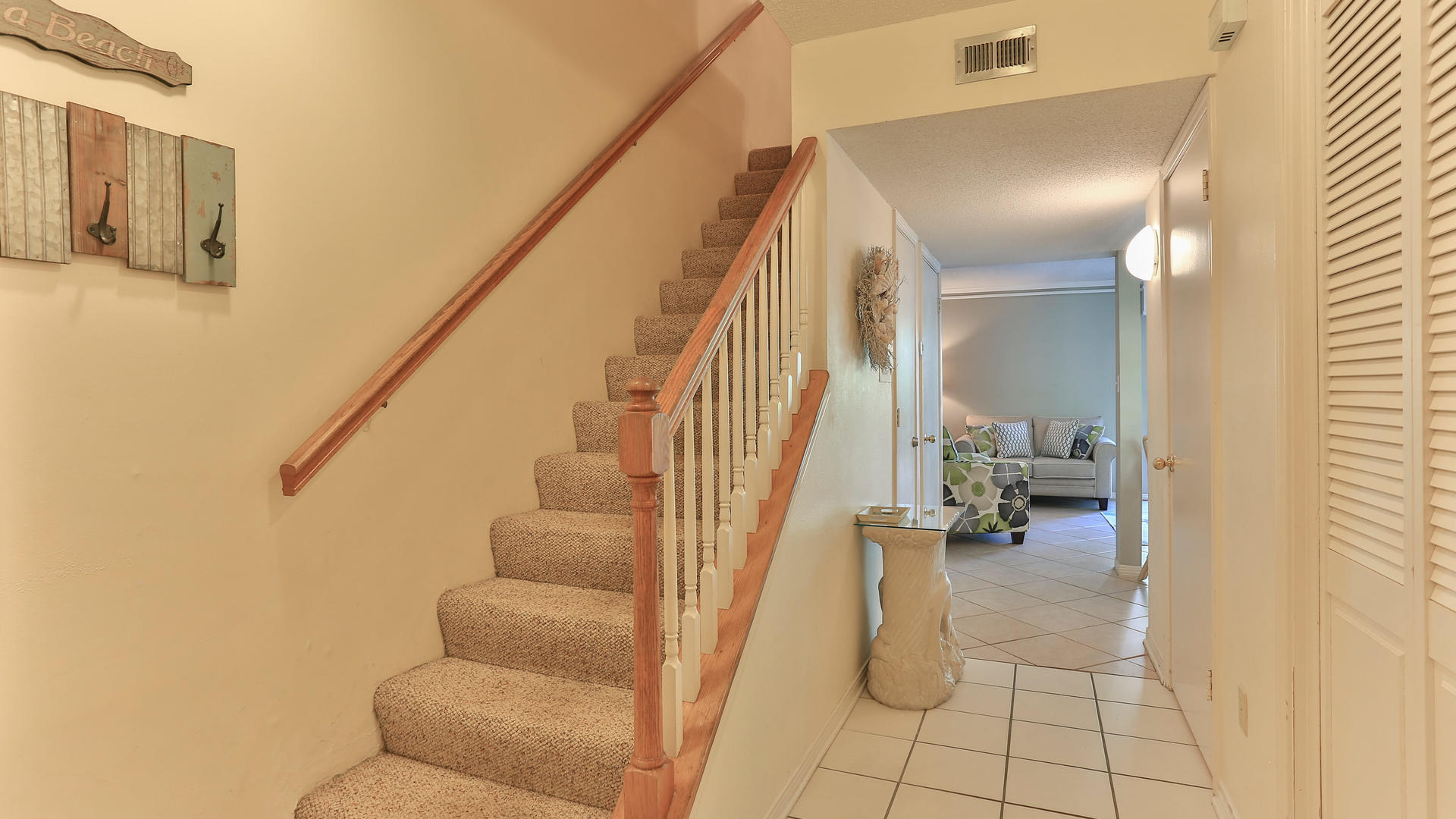 940 Highway 98, Unit 102 Destin, FL 32541 - Photo 6 of 18 a view of entryway and hall