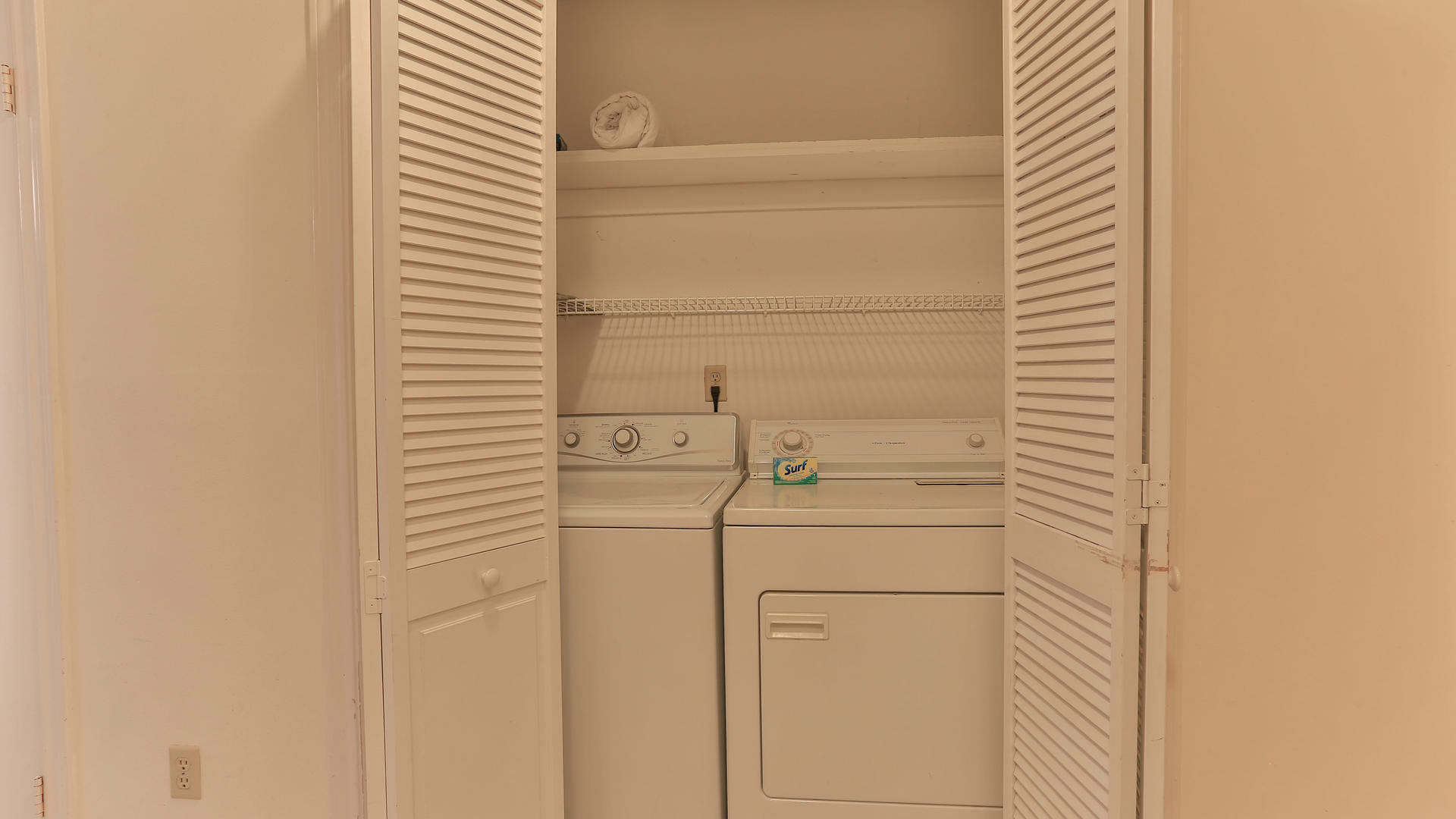 940 Highway 98, Unit 102 Destin, FL 32541 - Photo 7 of 18 a bathroom with a shower