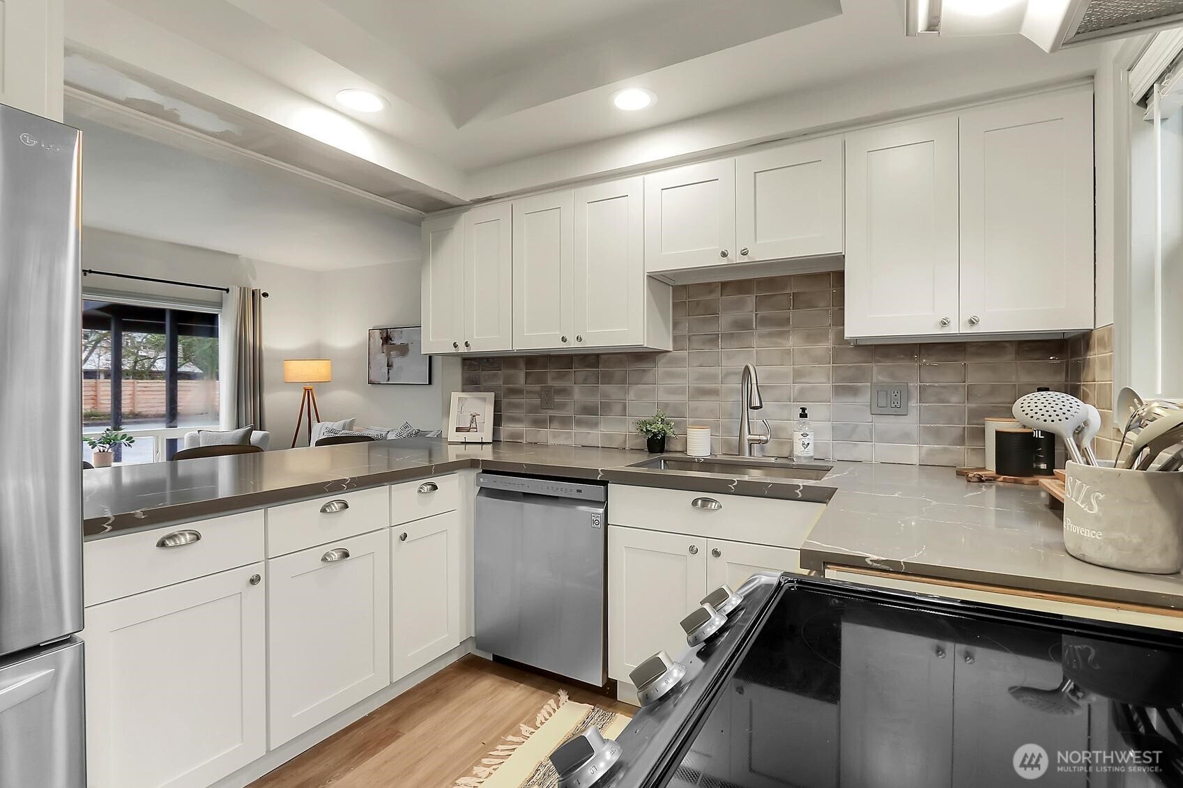1021 Walnut Street Edmonds, WA 98020 - Photo 3 of 18