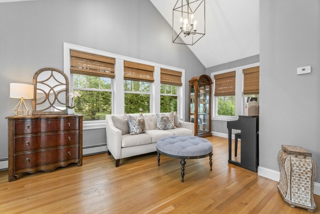 6 Risley Road, Unit 1 Winchester, MA 01890 - Photo 10 of 25