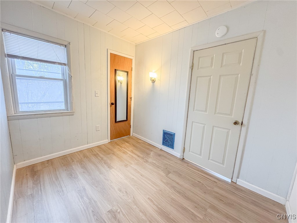 10 Beach Avenue Auburn, NY 13021 - Photo 9 of 13 Bedroom #2