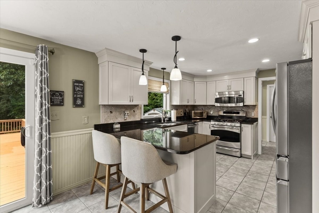 15 Eileen Road Norton, MA 02766 - Photo 10 of 38 Gallery Image 10