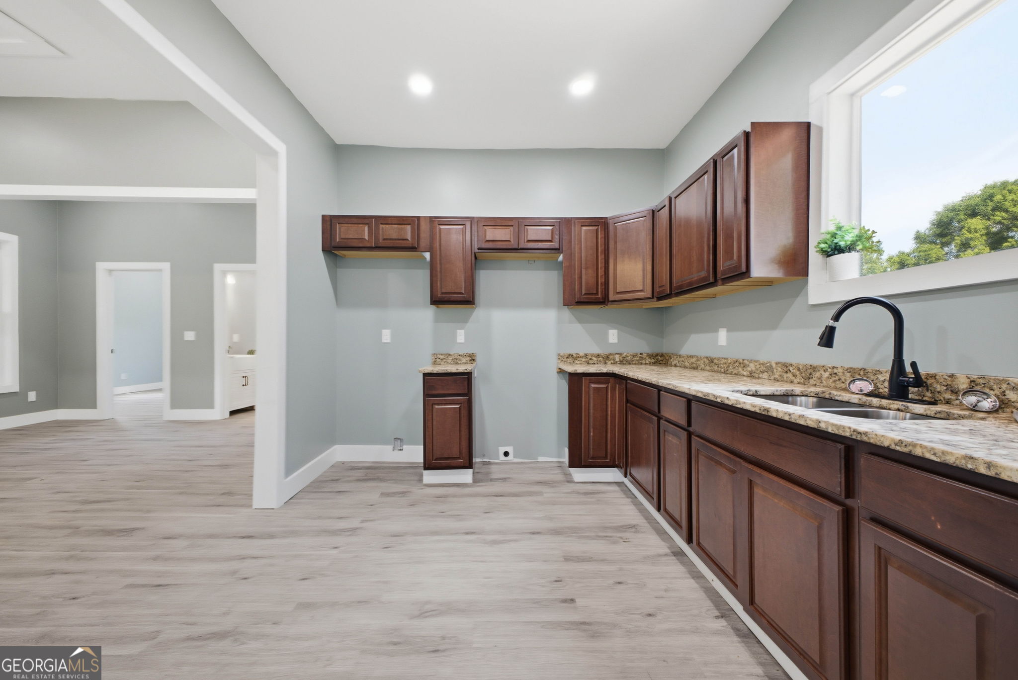 402 Evergreen Street Rome, GA 30161 - Photo 8 of 28