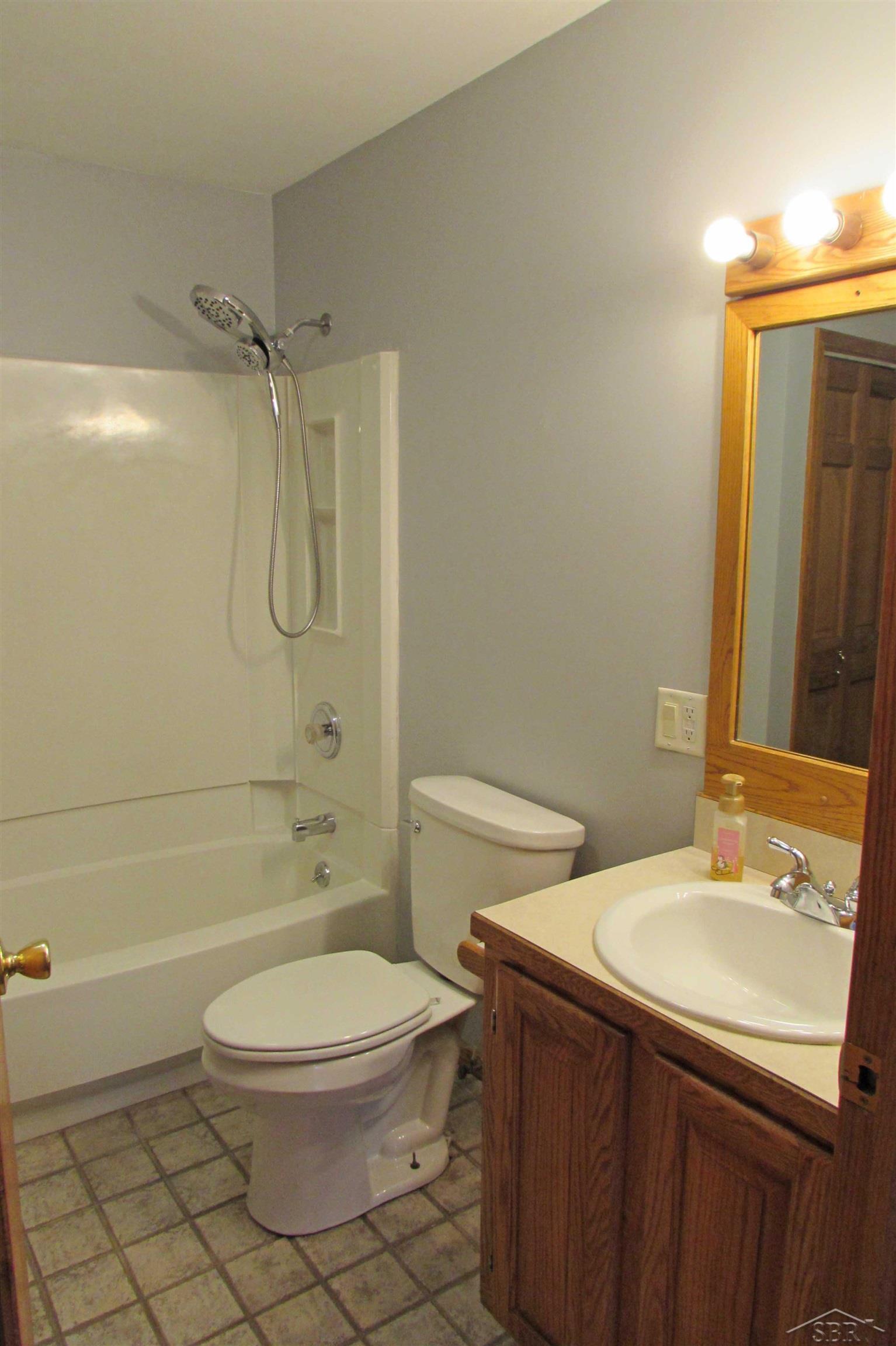 6060 Sheridan Road Saginaw, MI 48601 - Photo 17 of 29 50162832-47397f48-d893-4733-bea8-fc38e117e15c.JPG