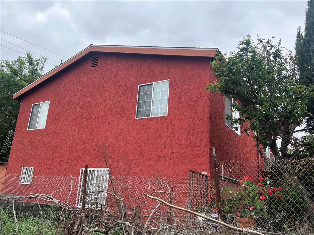 8310 South Broadway Los Angeles, CA 90003 - Photo 4 of 28 a view of a house