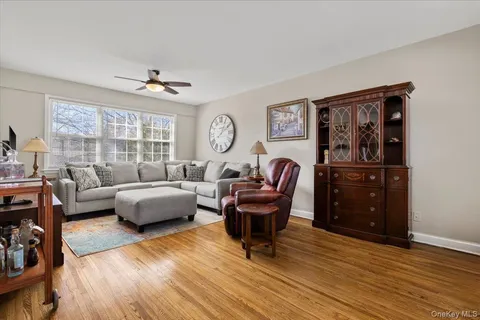 $260,000 | 21 Fieldstone Drive, Unit 197, Hartsdale, NY 10530