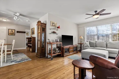 $260,000 | 21 Fieldstone Drive, Unit 197, Hartsdale, NY 10530