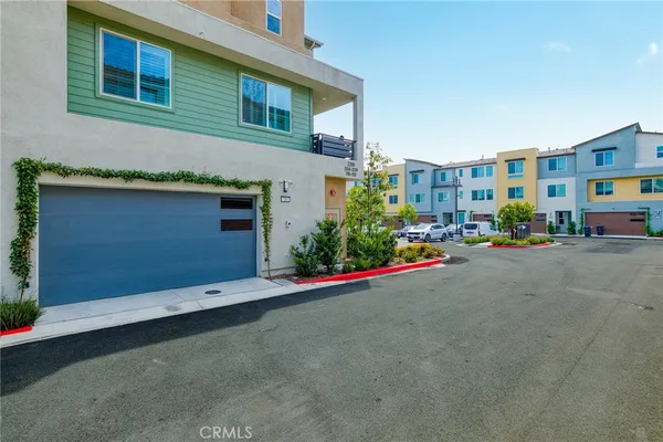 a view of street with large building