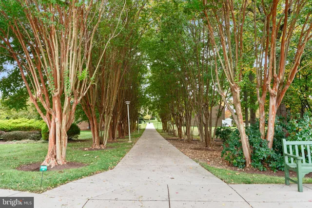 $199,000 | 15300 Beaverbrook Court, Unit 883F, Silver Spring, MD 20906