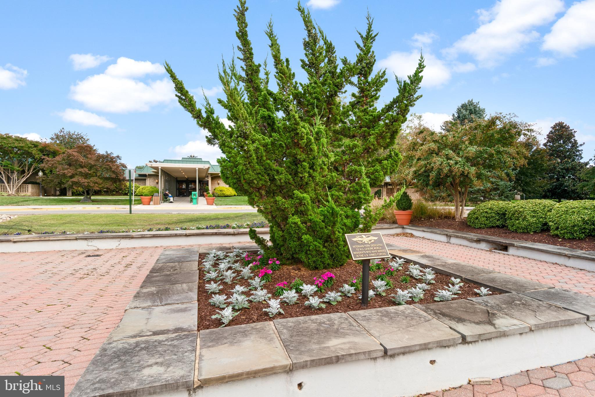 15300 Beaverbrook Court, Unit 883F Silver Spring, MD 20906 - Photo 30 of 31 a view of a garden with flowers