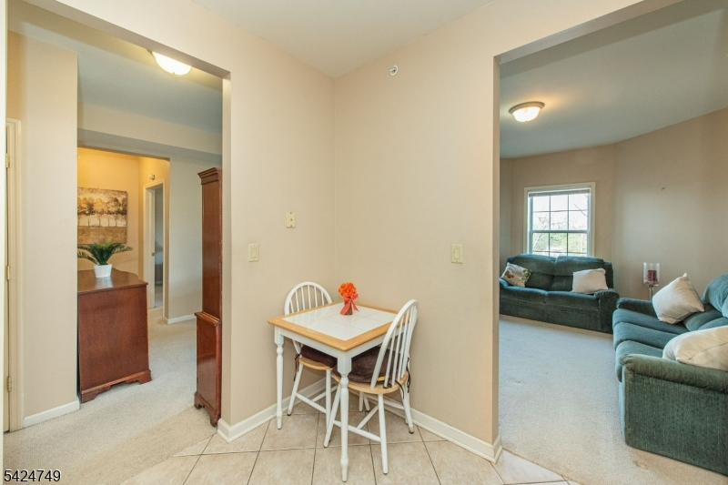 375 Rifle Camp Road, Unit 202 Woodland Park, NJ 07424 - Photo 7 of 17
