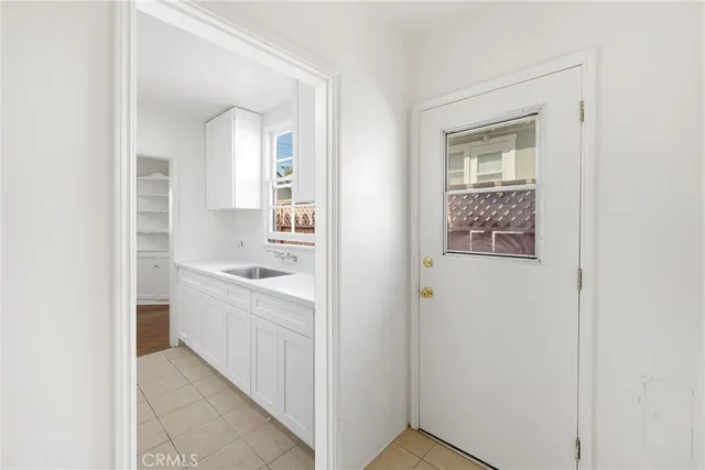 $2,300 | 1367 North Mentor Avenue, Pasadena, CA 91104