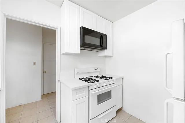 $2,300 | 1367 North Mentor Avenue, Pasadena, CA 91104