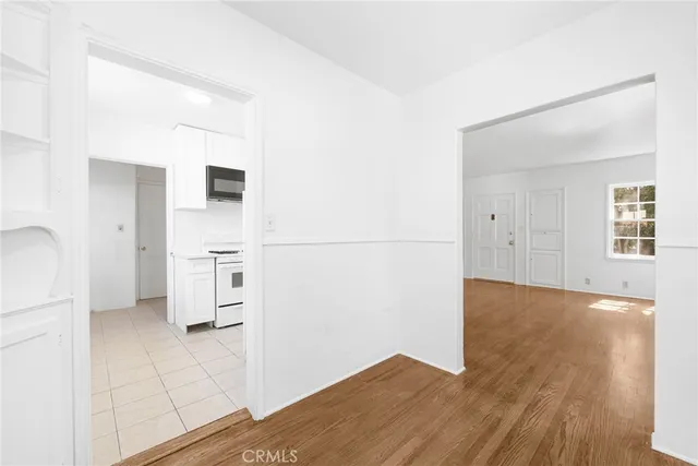 $2,300 | 1367 North Mentor Avenue, Pasadena, CA 91104