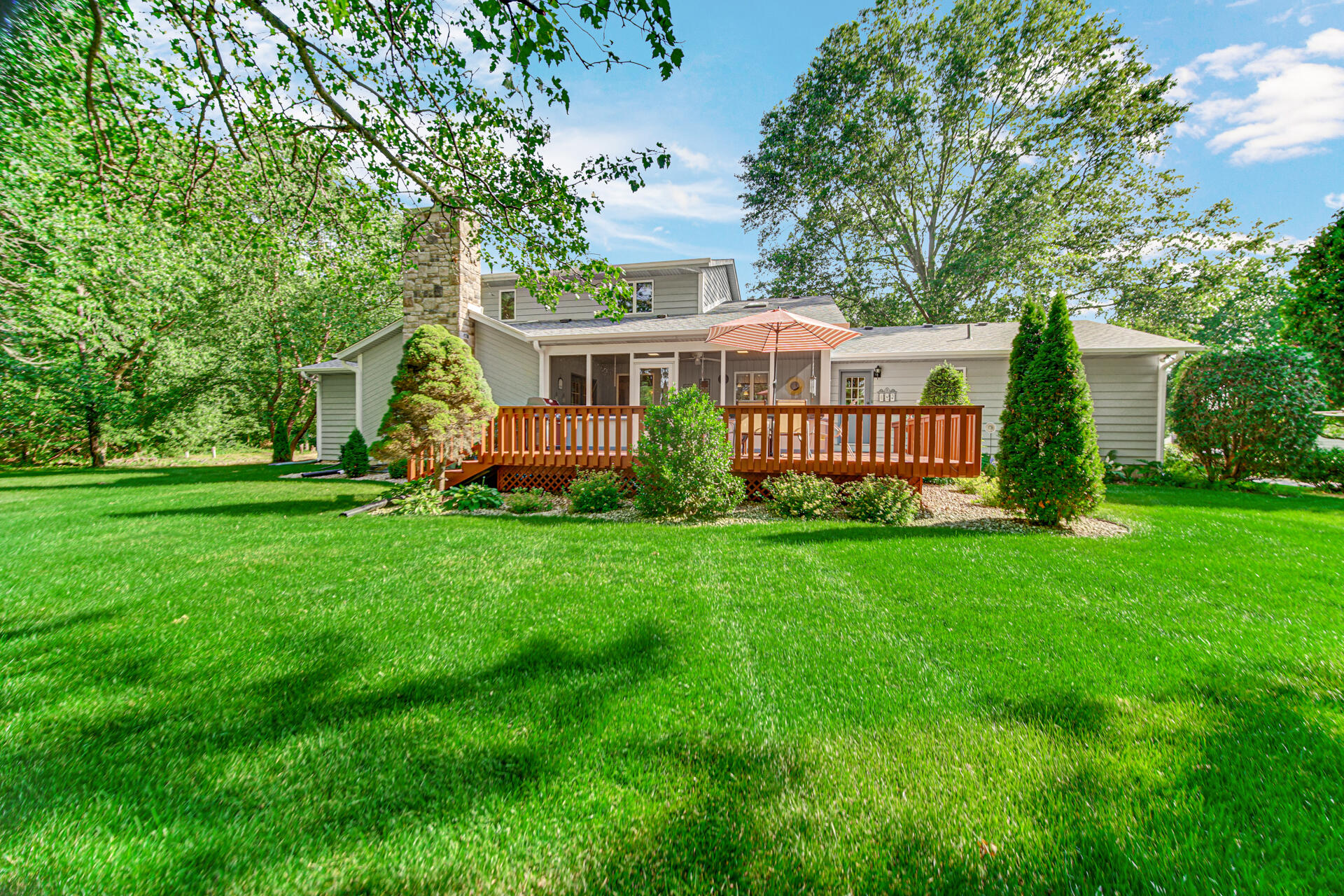 180 Primrose Circle Chesterton, IN 46304 - Photo 32 of 42 1920x1280