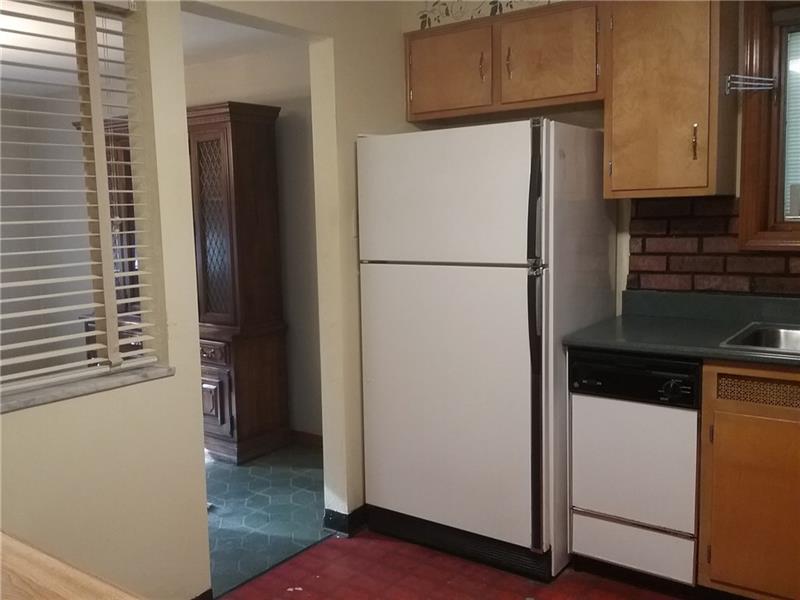306 Lougeay Road Pittsburgh, PA 15235 - Photo 11 of 24 Gallery Image 11