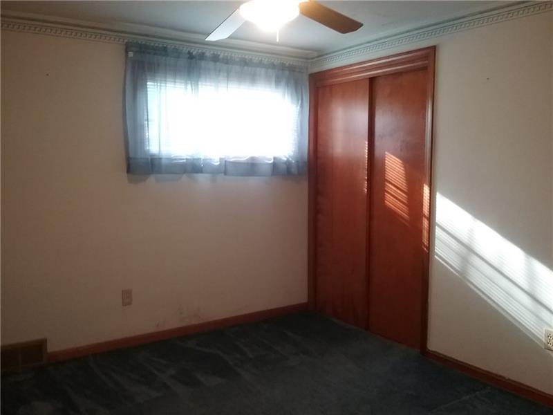 306 Lougeay Road Pittsburgh, PA 15235 - Photo 19 of 24 Gallery Image 19