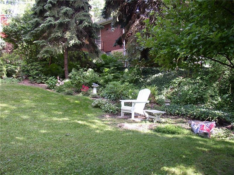 306 Lougeay Road Pittsburgh, PA 15235 - Photo 23 of 24 Gallery Image 23