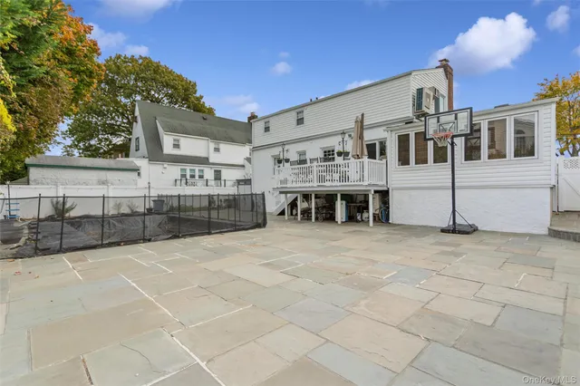 a very nice looking building with a swimming pool