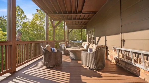 $925,000 | 169 Cherokee Ridge Drive, Ocoee, TN 37361