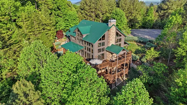 $925,000 | 169 Cherokee Ridge Drive, Ocoee, TN 37361