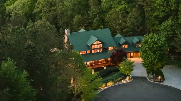 $925,000 | 169 Cherokee Ridge Drive, Ocoee, TN 37361