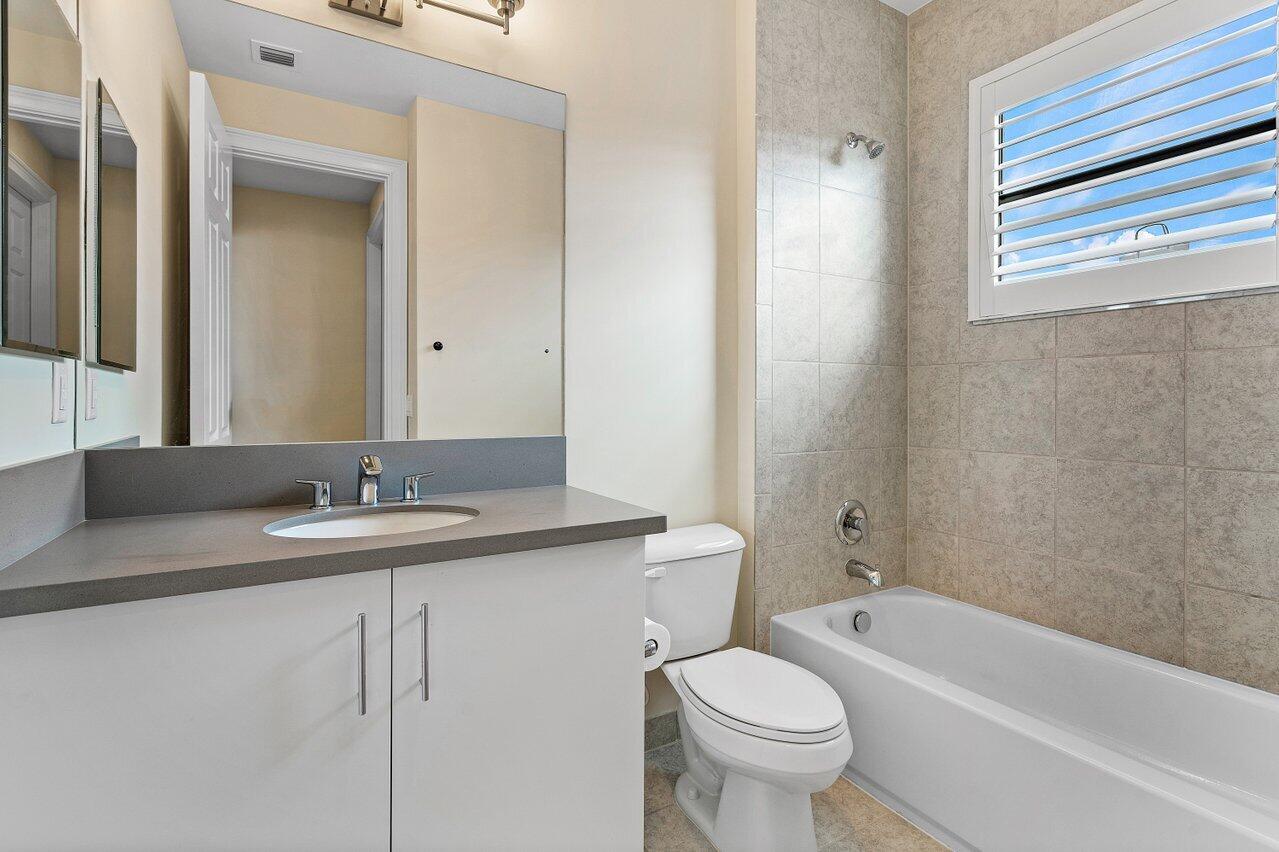 9736 Rennes Lane Delray Beach, FL 33446 - Photo 34 of 51 041-9736RennesLane-DelrayBeach-FL-33446-