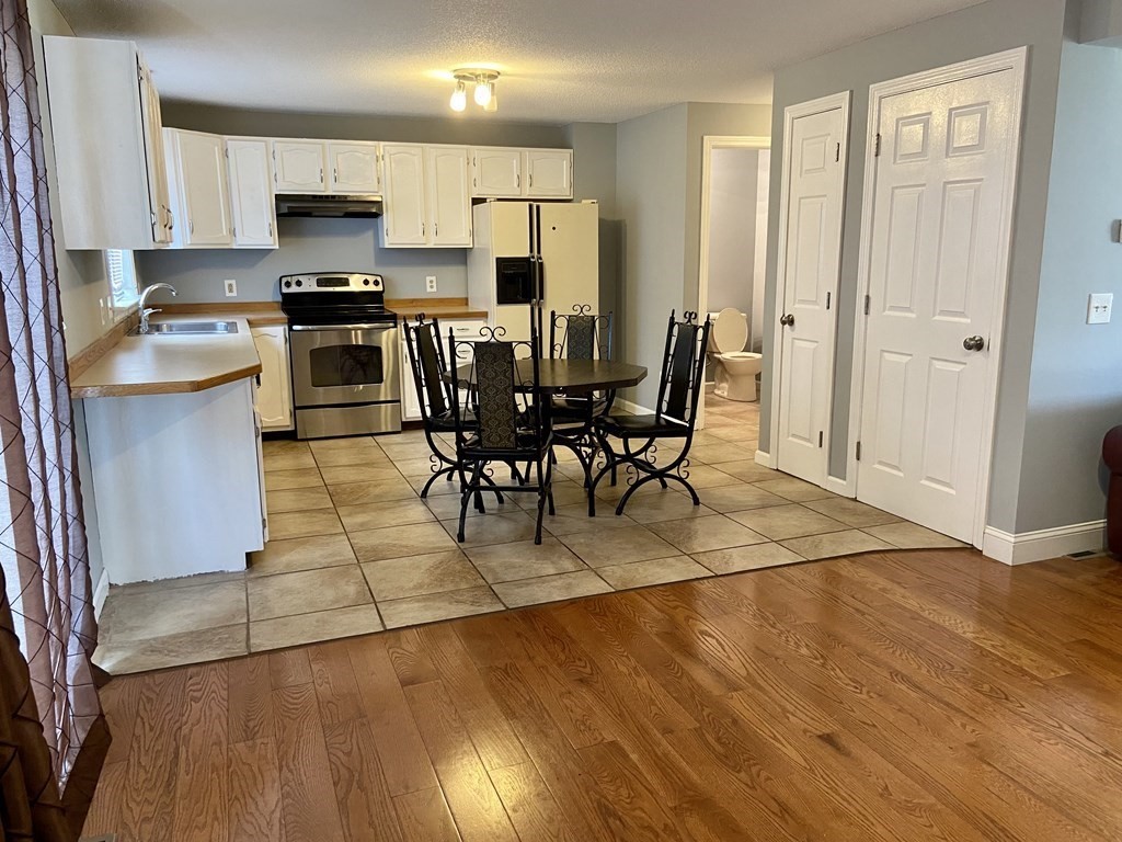 130 Odion Street Springfield, MA 01118 - Photo 6 of 40 Gallery Image 6