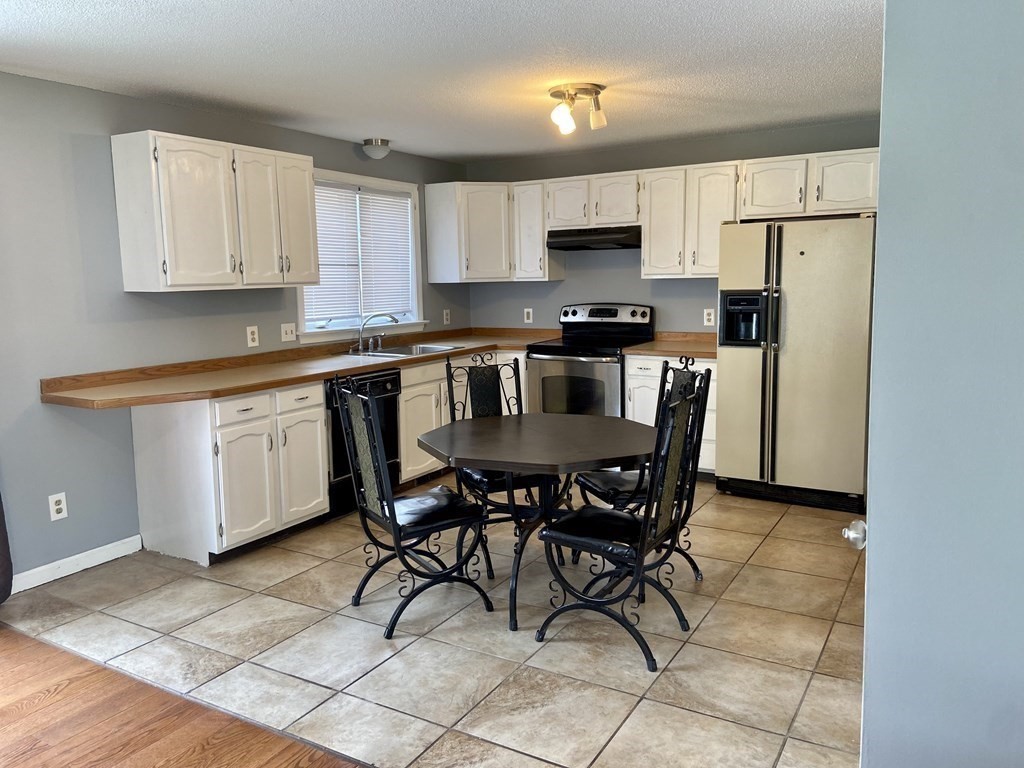 130 Odion Street Springfield, MA 01118 - Photo 7 of 40 Gallery Image 7