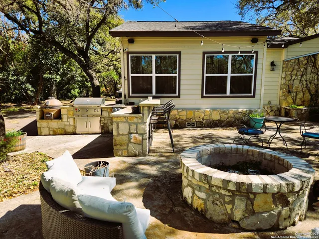 a view of outdoor space yard and patio